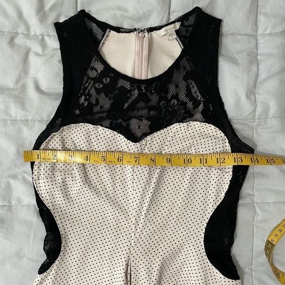Guess Peplum Sleeveless Top Blouse Size S Mini Polka Dots Pink Black Lac… - Picture 4 of 8